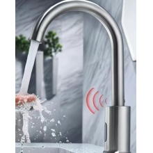 高弯感应水龙头
